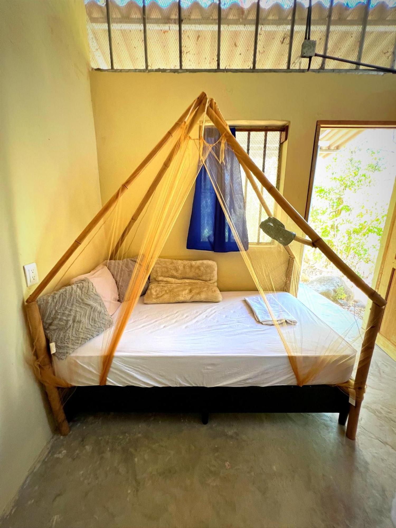 Raindance Hostel Santa Cruz Εξωτερικό φωτογραφία