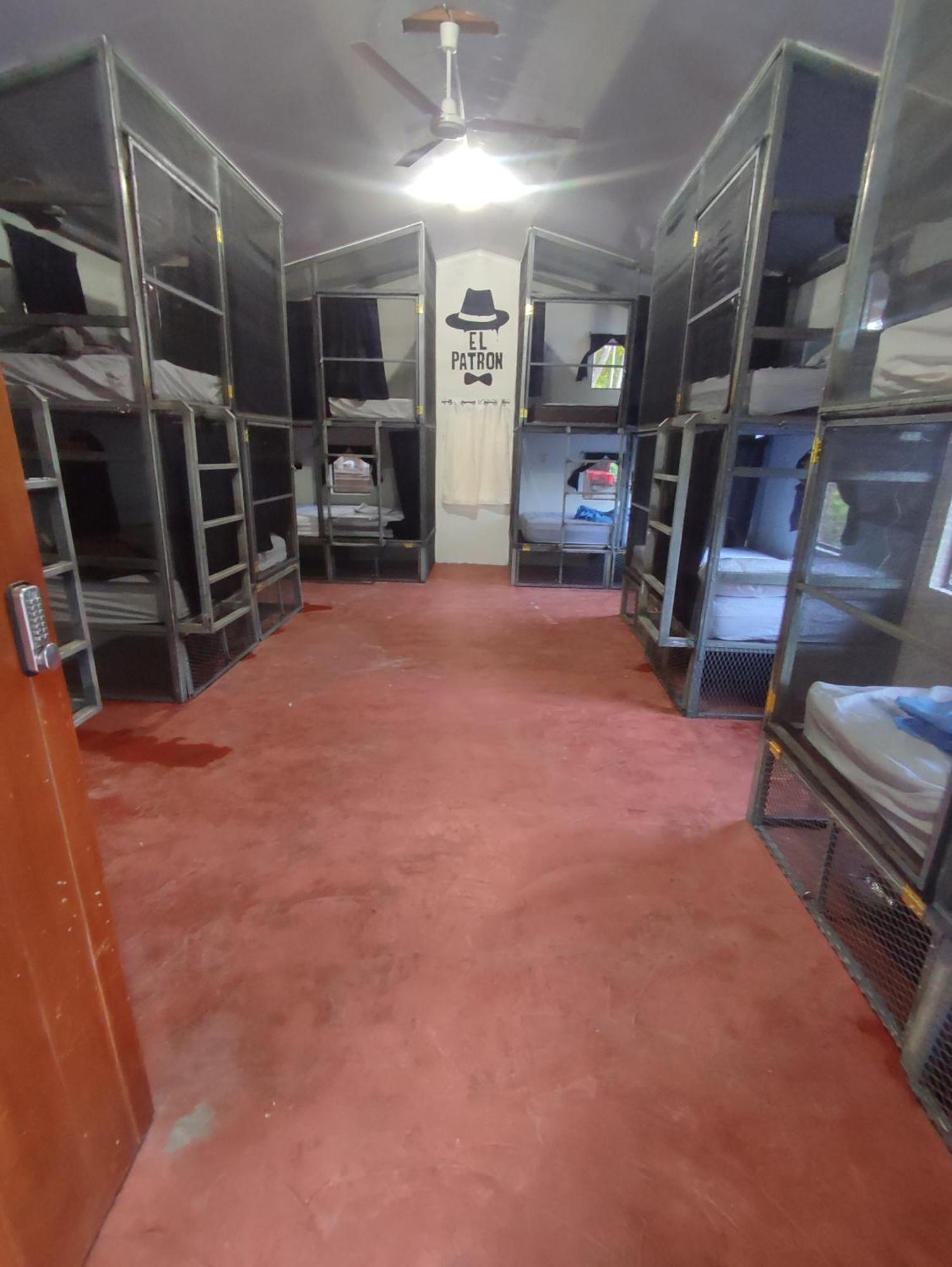 Raindance Hostel Santa Cruz Εξωτερικό φωτογραφία